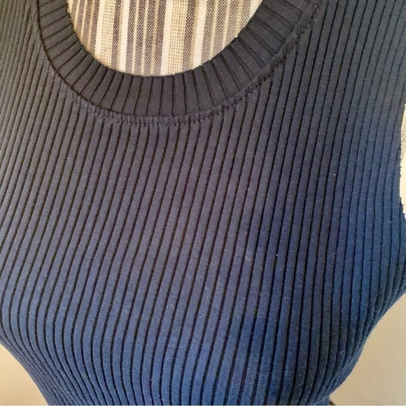 NWT TopShop Crop Top 10 Black Ribbed Sleeveless Round Neck Cotton Lycra Stretch - Picture 5 of 16